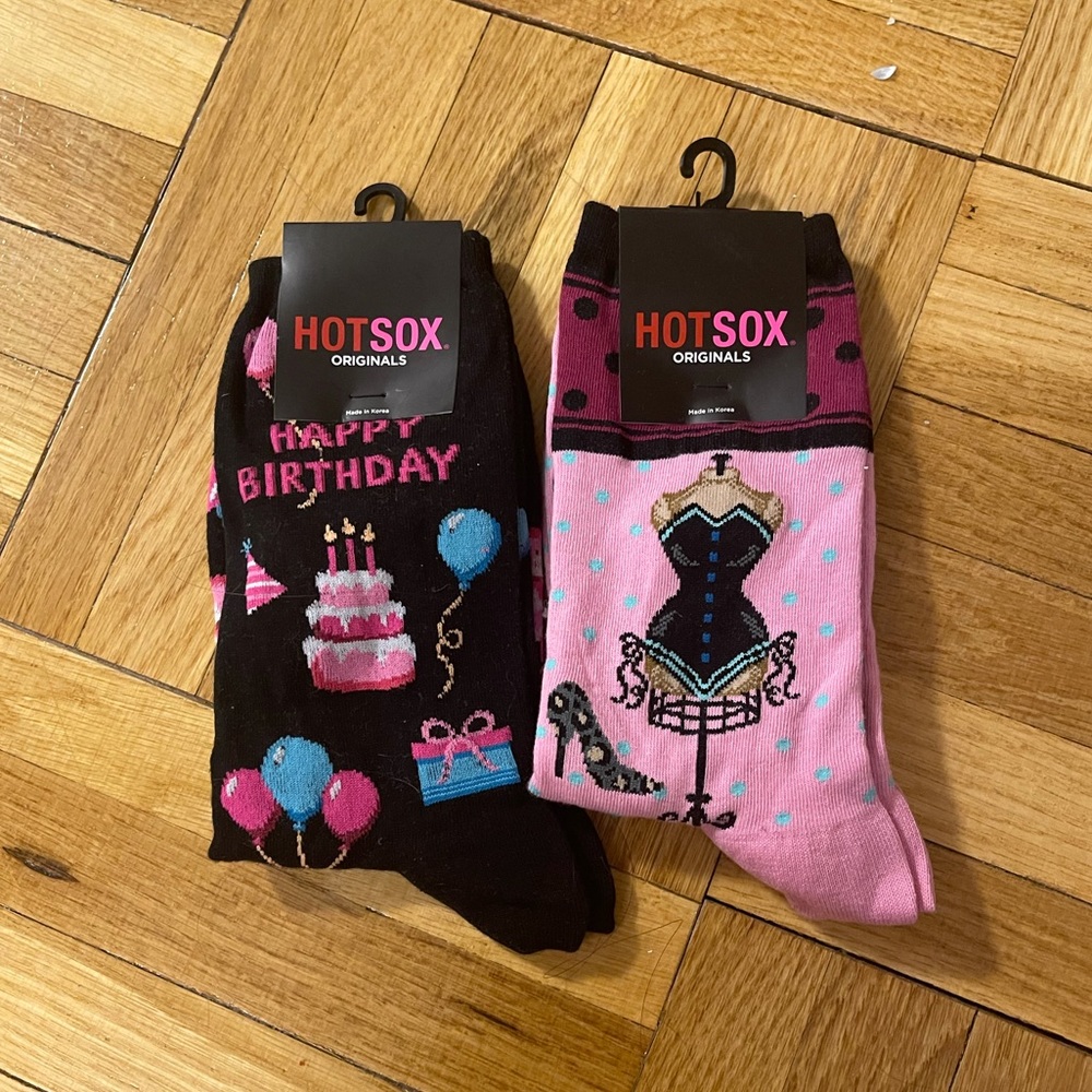 Hot Sox 2 Pairs Fun Crew Socks